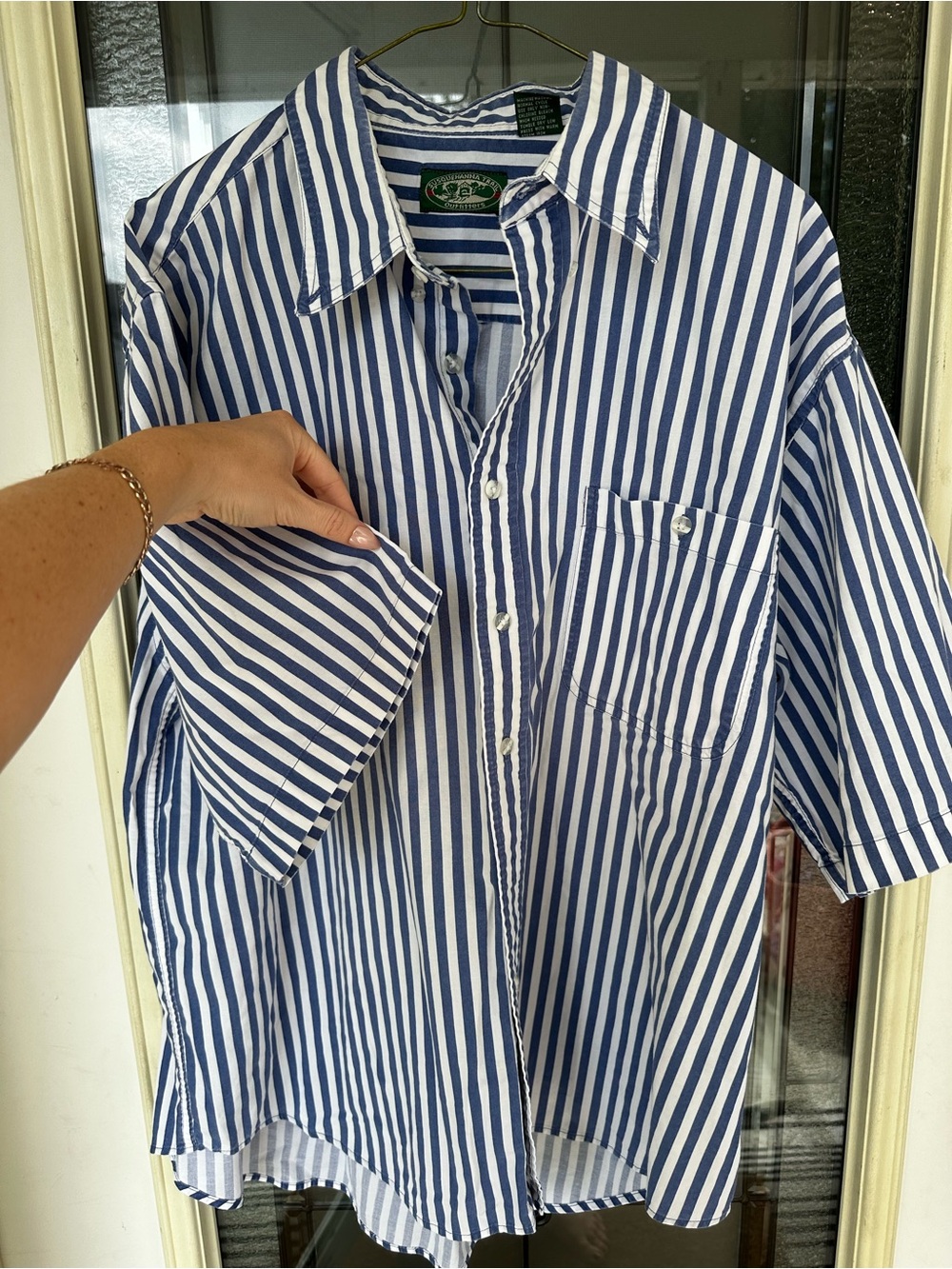 Men's 100% Cotton Susquehanna Trail outfitters blue stripe button down